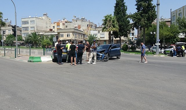 Kilis'te iki otomobil çarpıştı: 4 yaralı