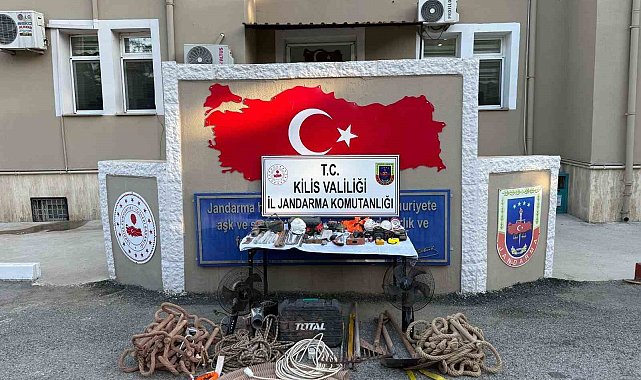 Kilis'te kaçak kazıya suçüstü: 4 şüpheli yakalandı