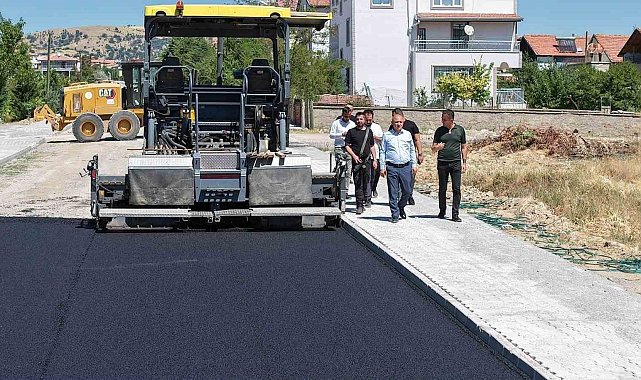 Kırıkkale Belediyesi, Osmangazi Mahallesi'nin yollarını yeniliyor