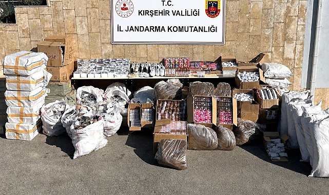 Kırşehir'de tırda 12.5 TL'lik gümrük kaçağı eşya ele geçirildi