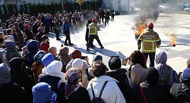 Kocaeli Büyükşehir'in SİDEM'i 129 bin kişiyi afetlere hazırladı