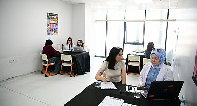 Kocaeli Çayırova'da Gençlik Merkezi öğrencileri üniversiteli oldu