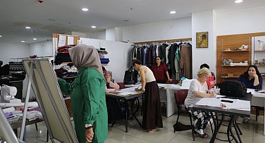 Kocaeli İzmit'te kadınlara yaz dönemi dikiş kursu