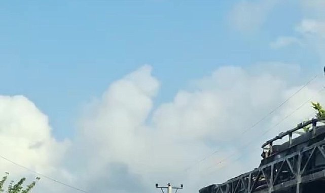 Kocaeli'de belediye otobüsü alev alev yandı