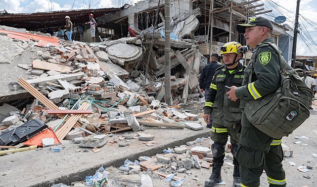 Kolombiya'yı vuran 7.4'lük depremde ölü sayısı 132'ye yükseldi