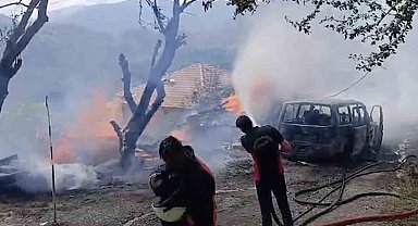 Komşusunu öldürüp evini ve aracını ateşe verdi