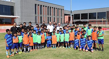 Konya Selçuklu'da minik sporculara ziyaret