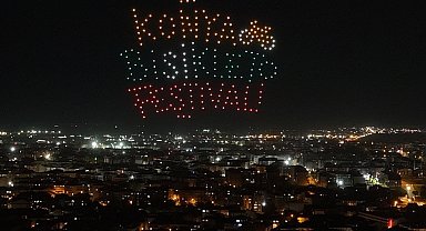 Konya Taş Bina'da festivale özel video mapping ve drone gösterisi büyüledi