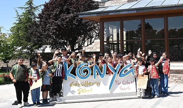 Konya'da gençler yaz okulunda şehri keşfetti