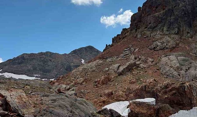 Koruma altındaki Artabel Gölleri'nde taraftar tahribatı