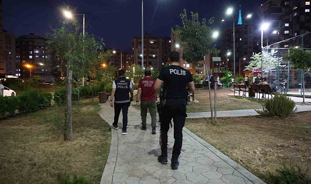 Kozan'da narkotik denetimi