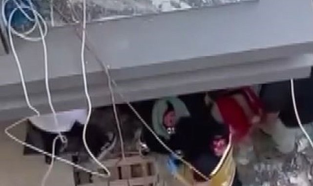 Küçükçekmece'de inşaattan düşen işçi ağır yaralandı