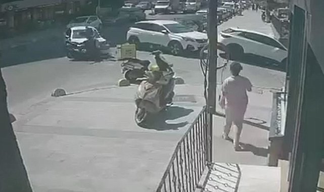 Küçükçekmece'de motosiklet ile otomobil çarpıştı: 1 kişi yaralandı