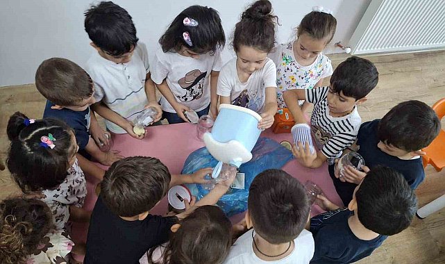 Kur'an kursu öğrencilerinden unutulmayacak bağış