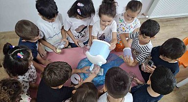 Kur'an kursu öğrencilerinden unutulmayacak bağış