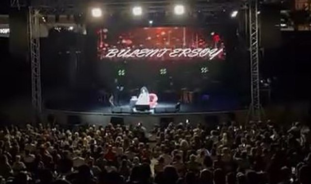 Kuşadası AVM'de sahne alan Bülent Ersoy'dan ağza alınmayacak küfürler