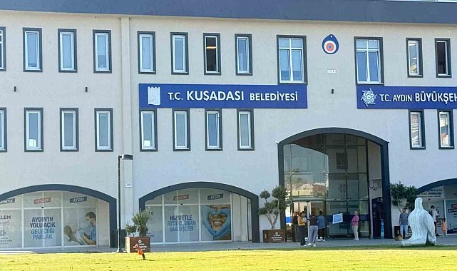 Kuşadası Belediyesi'ne 3. dalga operasyonu