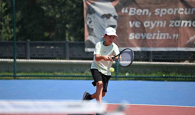 Kuşadası Tenis Kulübü'nde ulusal turnuva heyecanı yaşanmaya başladı