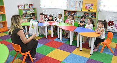 Kuşadası'nda miniklerin eğitim yolculuğu Çocuk Gelişim Merkezi'nde sürüyor