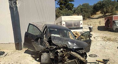 Kuşadası'nda trafik kazası: 2 yaralı