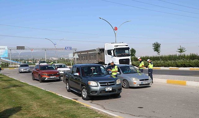 Kütahya'da emniyet kemeri ve çocuk bağlama sistemi denetimi