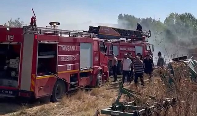Kütahya'da yangında 400 balya saman kül oldu