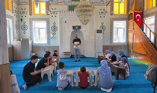 Kuyucak'ta Yaz Kur'an Kursu öğrencilerine rehberlik seminerleri