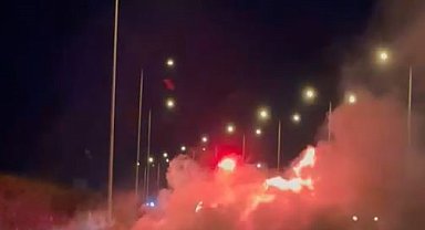 Kuzey Marmara Otoyolu'nda seyir halindeki otomobil alev alev yandı