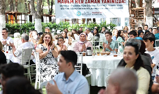 MABEM'li öğrenciler LGS başarılarını aileleriyle kutladı