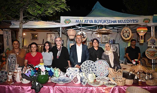 Malatya'nın Yöresel Lezzetleri Gastronomi Sokağı'nda ziyaretçiler ile buluşuyor