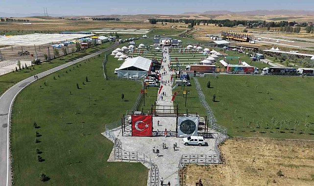 Malazgirt Zaferi'nin 955'inci yıl dönümü etkinlikleri coşkuyla devam etti