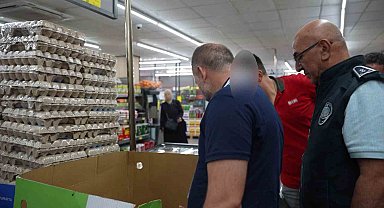 Maltepe'de ruhsatsız ve sağlıksız şartlarda faaliyet gösteren zincir market kapatıldı
