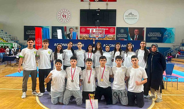 Manisa BBSK judoda takım halinde Türkiye üçüncüsü oldu