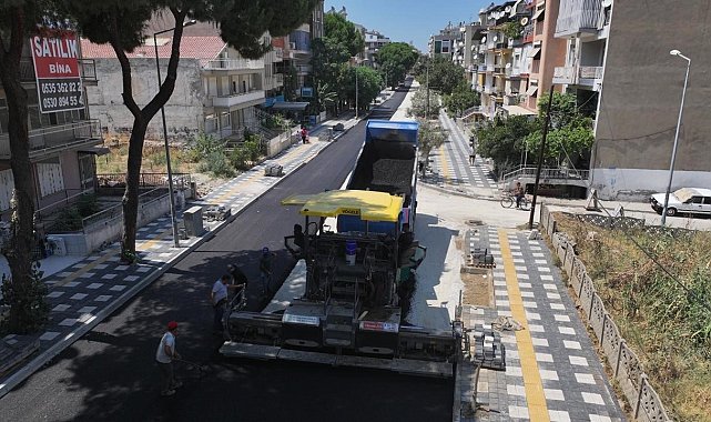 Manisa Büyükşehir Belediyesi, Salihli'de 4 caddeyi sıcak asfaltla yeniliyor
