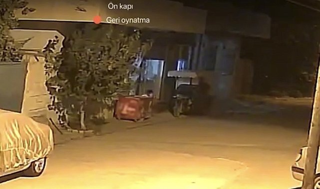 Mardin'de maskeli şahıs, gencin telefonunu kapıp kaçtı