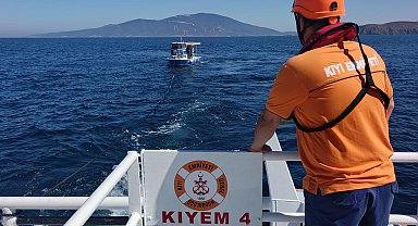 Marmara Adası açıklarında arızalanan tekne kurtarıldı