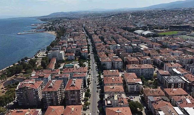 Marmara Depremi'ni yaşayan gönüllüler şimdi vatandaşları bilinçlendiriyor