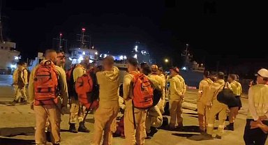 Marmaris'te arazözler çıkarma gemileriyle bölgeye gidiyor