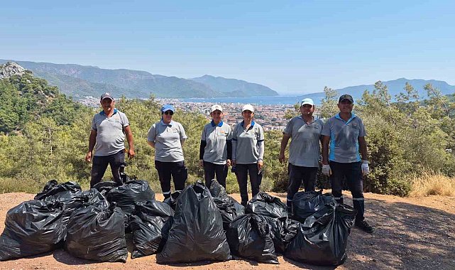 Marmaris'te seyir noktalarında temizlik çalışması