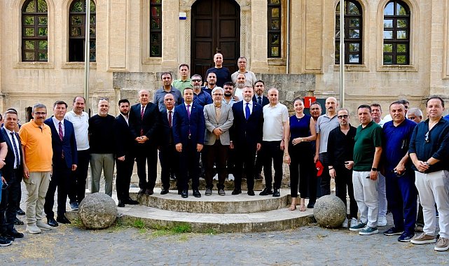 MEB üst yönetimi ve 81 il müdürü Cizre'nin tarihî mirasını yerinde inceledi