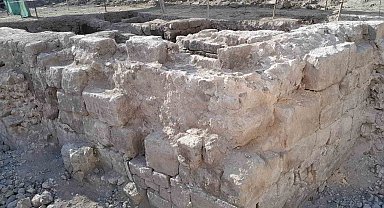 Melikgazi Medresesi kazısı için yaya yolu kapatılıyor