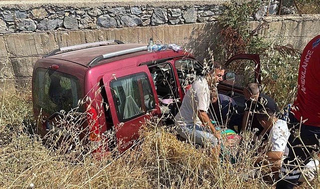 Menteşe'de ticari araç dere yatağına uçtu: 2 yaralı