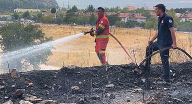 Menteşe'de ziraat alanında yangın