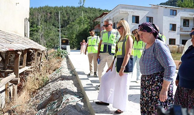 Merkezefendi'de akıllı kavşak ve üst yapı çalışmaları devam ediyor