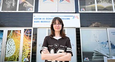 Mersin Büyükşehir Belediyesinin Kurs Merkezi ile önce liseyi ardından üniversiteyi kazandı