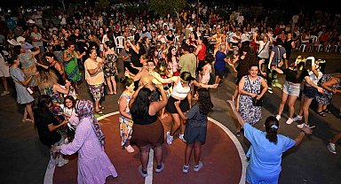 Mersin'de 'Yaz Dostum' konserleri vatandaşları müzikle buluşturuyor
