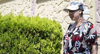 Mersin'de liseli gençlerden görme engelliler için yapay zeka destekli asistan