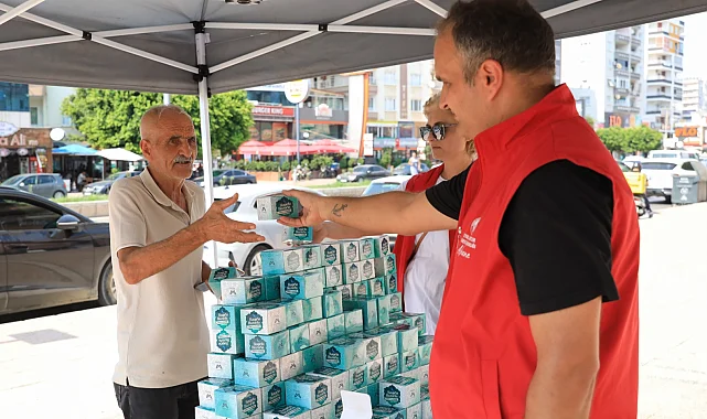 Mersin'de Mevlit Kandili'nde 15 bin kandil simidi ikramı