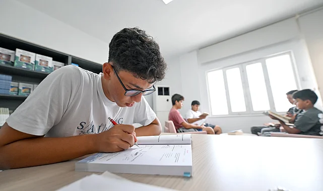 Mersn Aydıncık okuma salonu öğrencilerin gözdesi