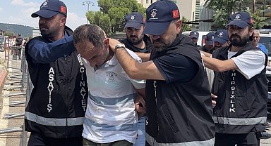 Milletvekilini bıçaklayıp 'pişmanım' diyen zanlı ile oğlu tutuklandı